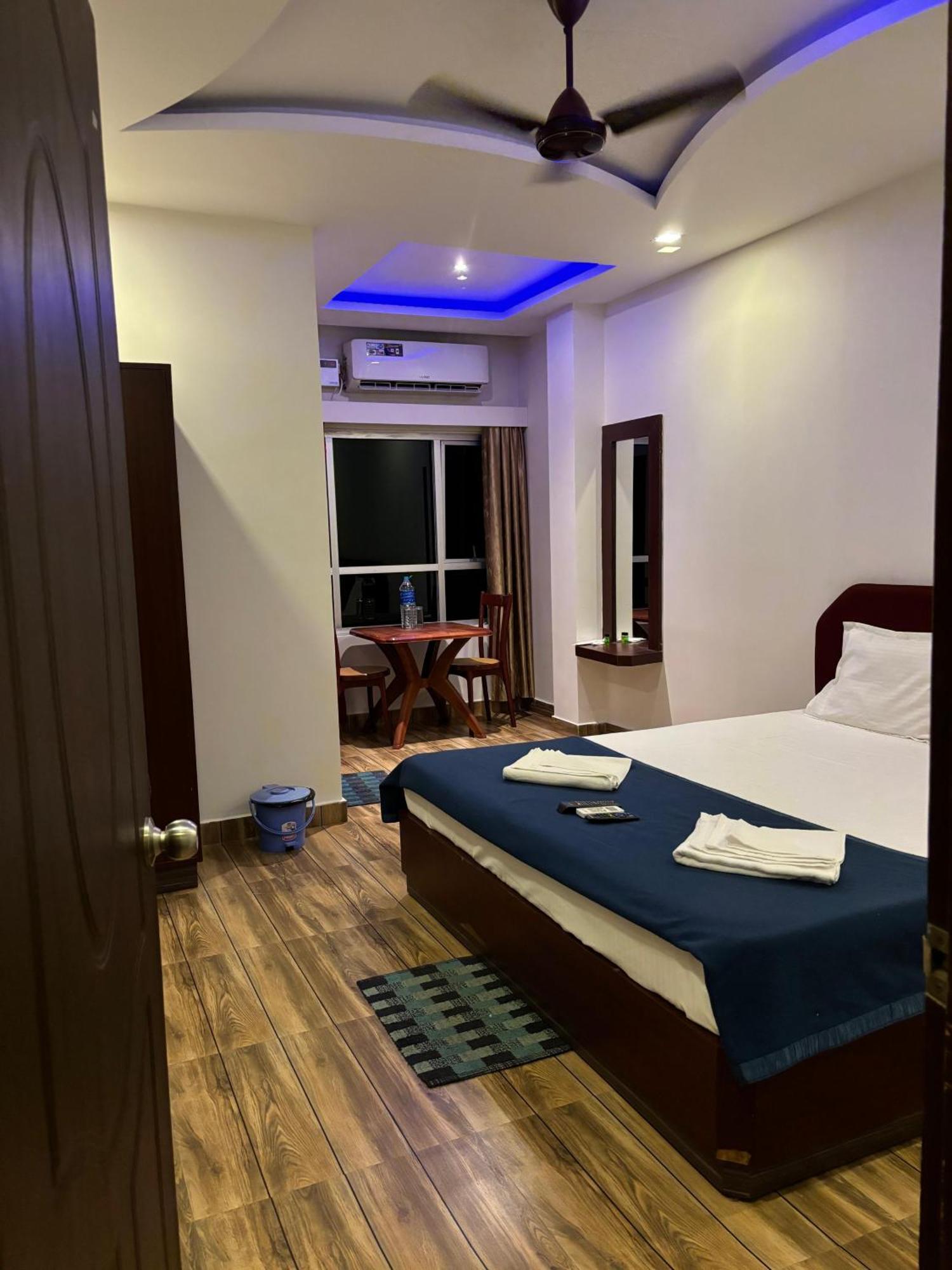 The Tamarind Tree Hotel & Restaurant Shadipur 外观 照片