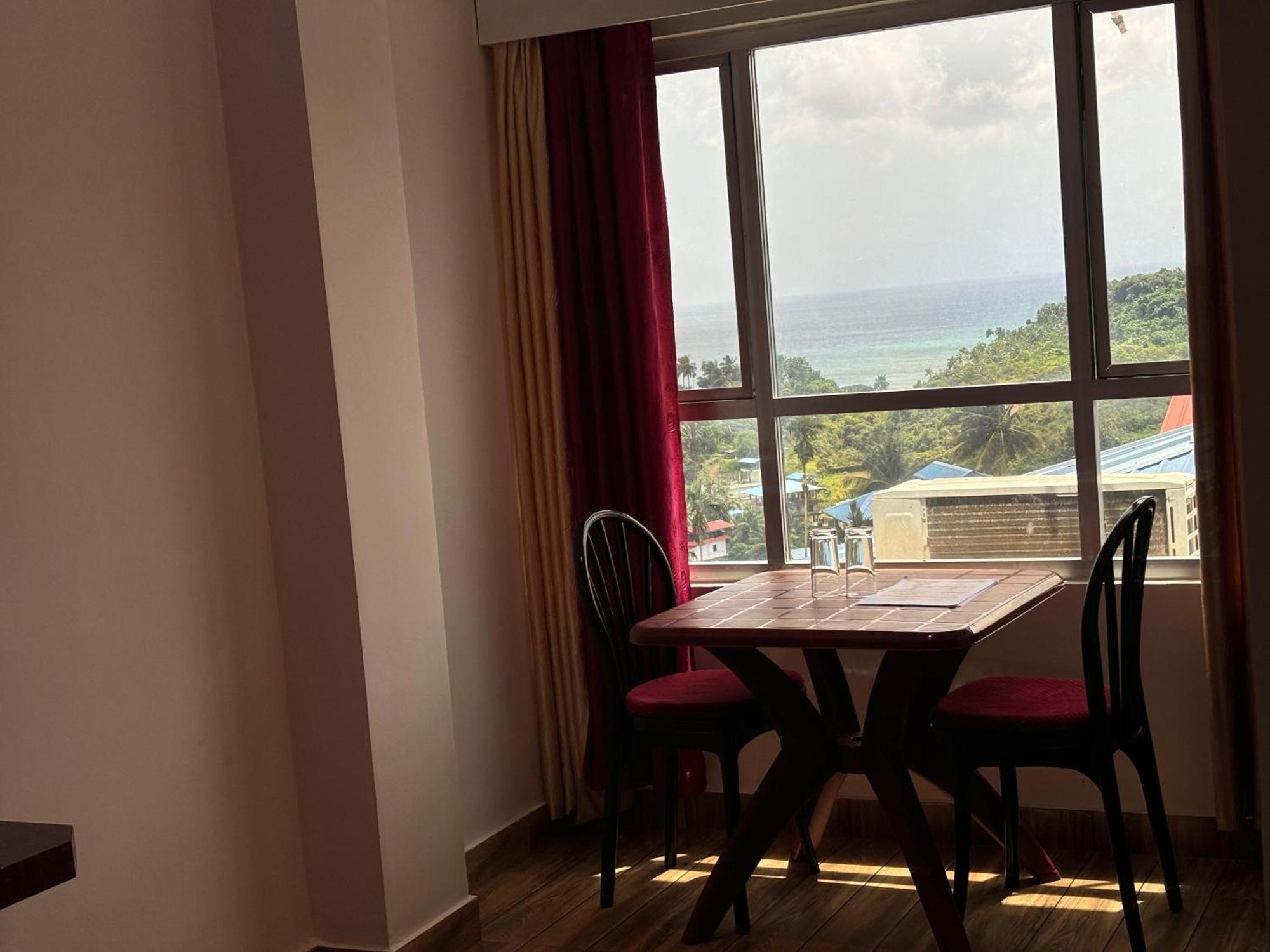 The Tamarind Tree Hotel & Restaurant Shadipur 外观 照片
